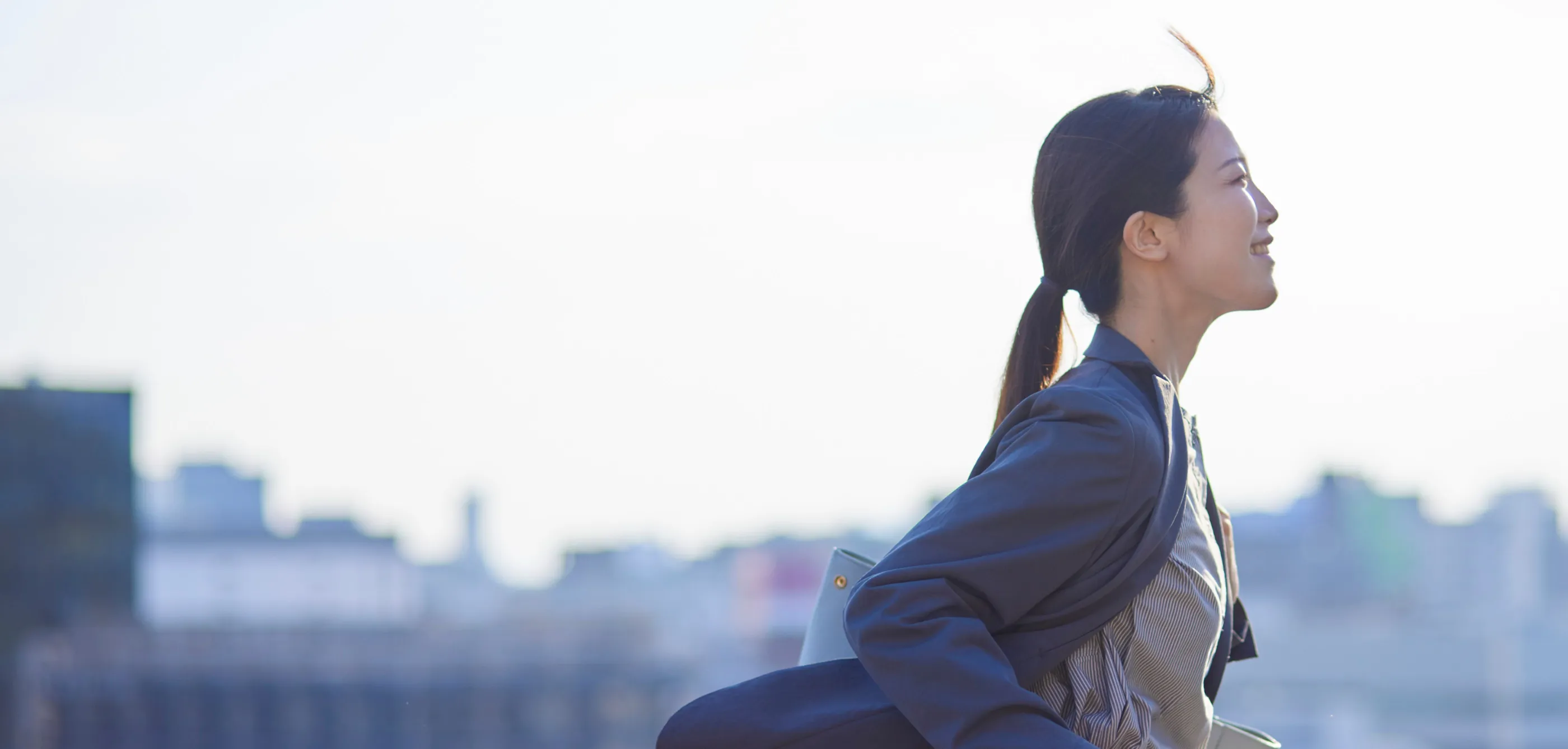 LEGALUS STAFF - 法曹界で20年以上、法律事務・法務の転職をサポート