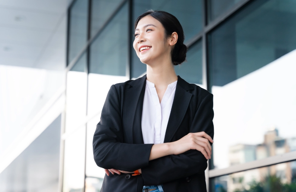 ミドル世代だからこそ活きる経験を、法律事務で活かす